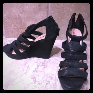 Black wedges, size 7.5